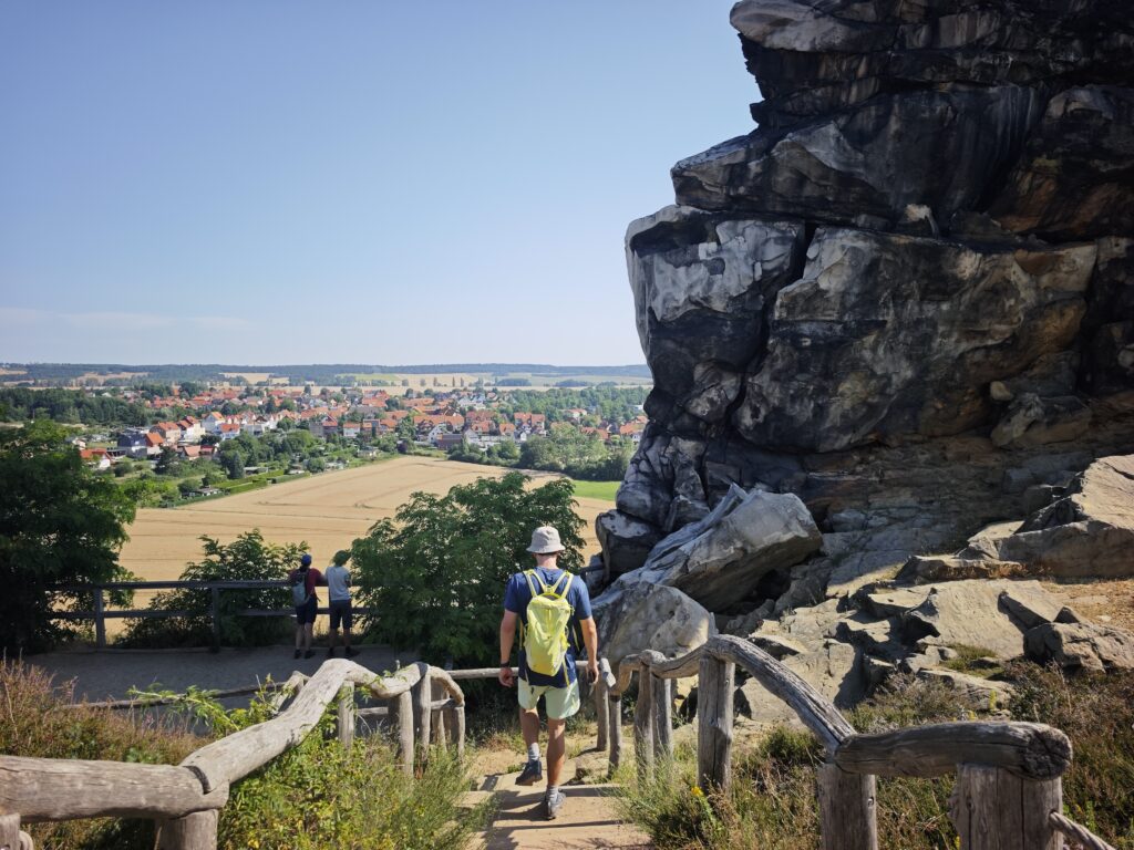 Der Teufelsmauer Königstein Aussichtspunkt - mit Blick auf Weddersleben
